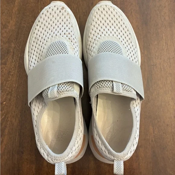 Sorel Women's Kinetic Impact II Strap Sneaker Women’s 8.5 Gray Shoes - Picture 2 of 7